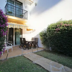  Vakantiehuis Calahonda 2 Bedroom House With Air Con Spanje